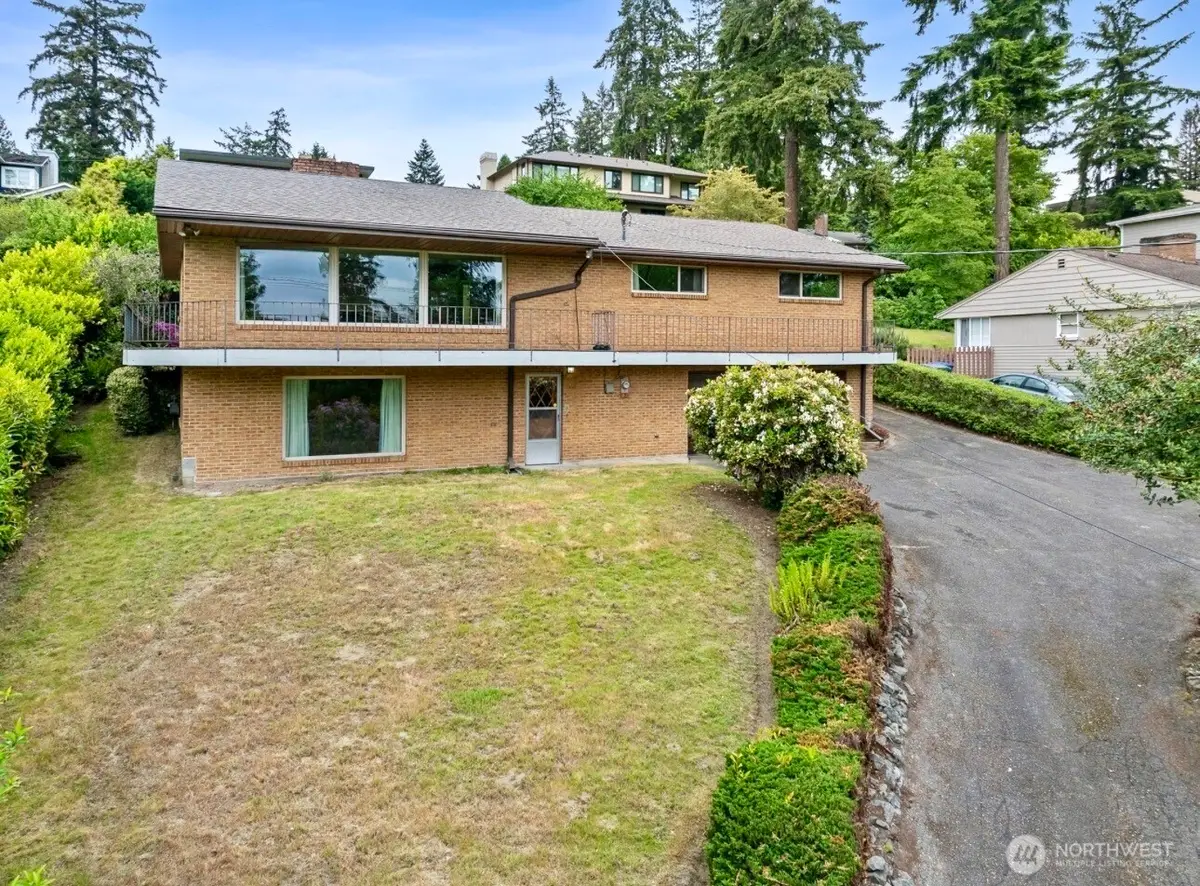 9510 Lake Washington Boulevard Ne, Bellevue, WA 98004 - #1