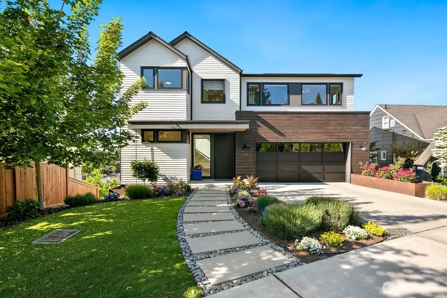728 W Etruria Street, Seattle, WA 98119 - #2