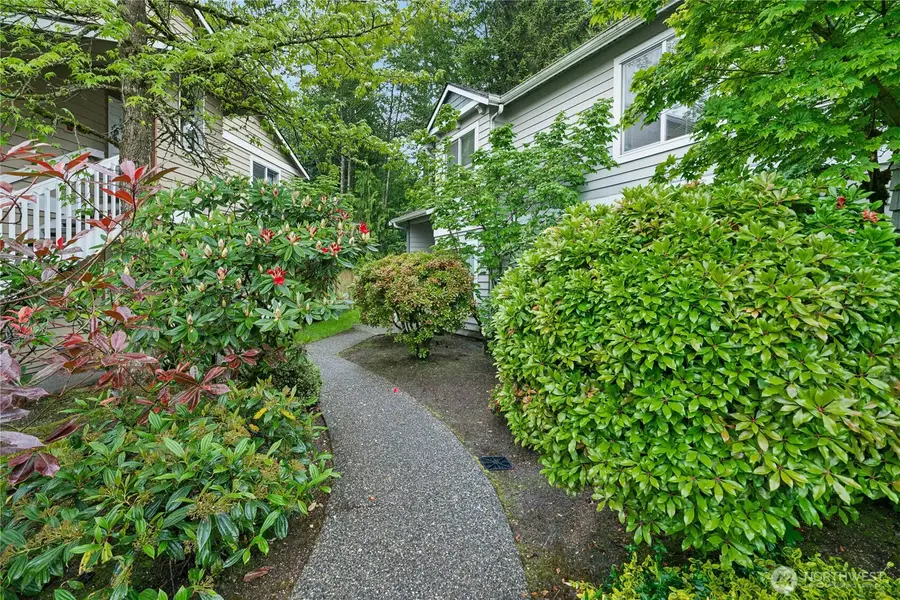 5620 14th Drive W #Q-201, Everett, WA 98203 - #2