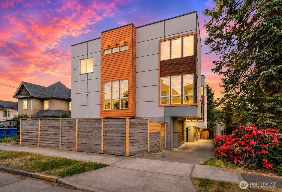 8840 Interlake Avenue N, Seattle, WA 98103 - #1