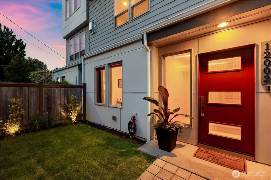 12002 Greenwood Avenue N, Seattle, WA 98133 - #3