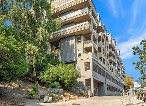 1504 Aurora Avenue N #210, Seattle, WA 98109