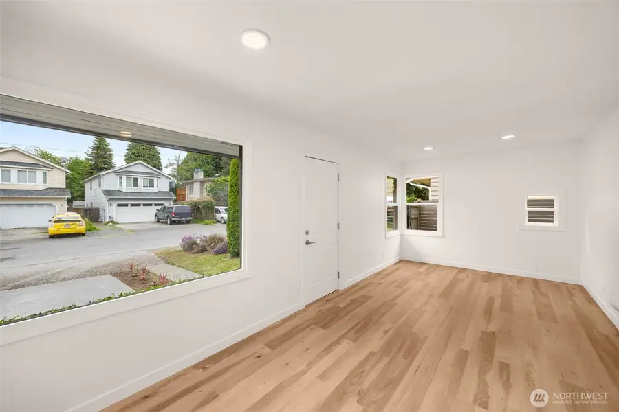 12235 43rd Avenue S, Seattle, WA 98178 - #2