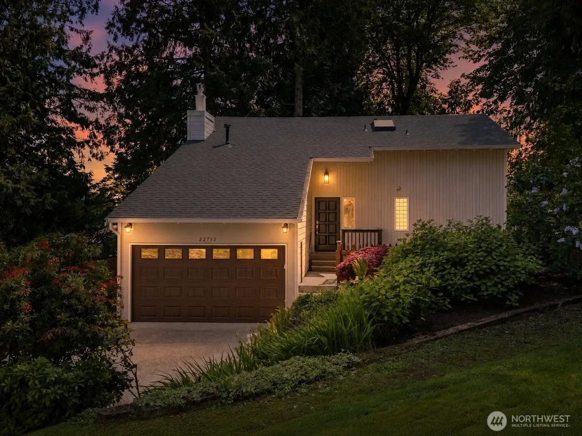 22713 NE 12th Place, Sammamish, WA 98074 - #1