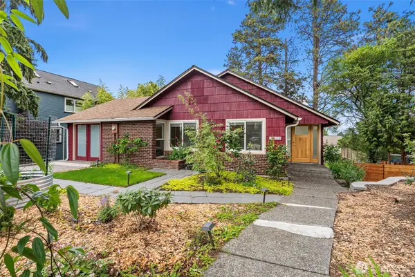 4020 47th Avenue S, Seattle, WA 98118
