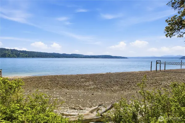 13370 NE North Shore Road, Belfair, WA 98528