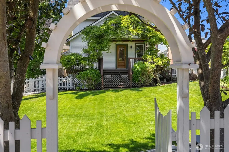 9757 2nd Avenue Nw, Seattle, WA 98117 - #3