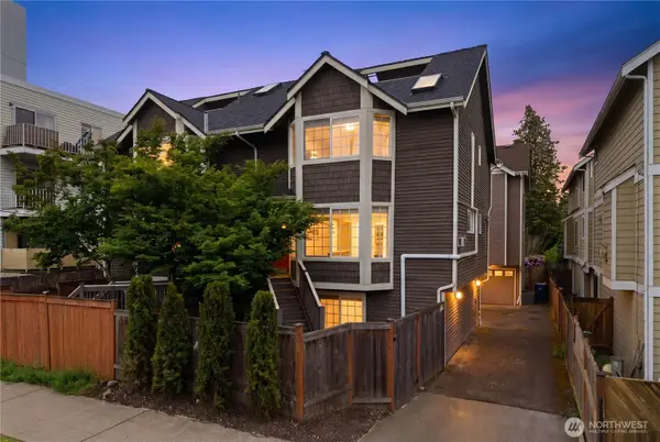 11732 Greenwood Avenue N, Seattle, WA 98133