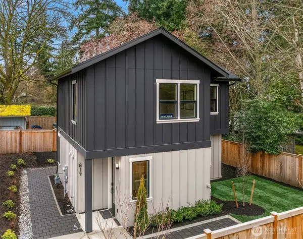 817 18th Avenue W, Kirkland, WA 98033