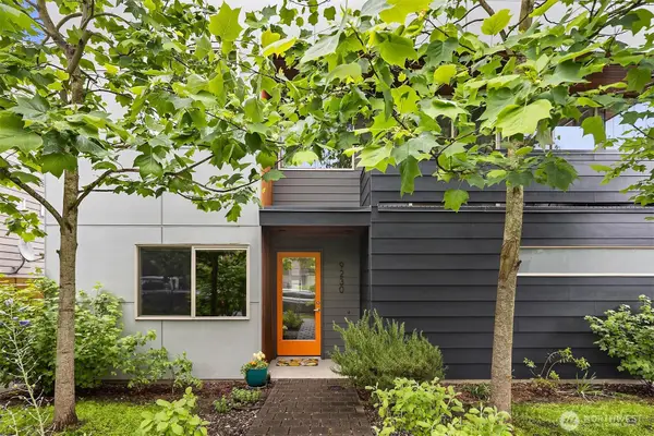 9230 Interlake Avenue N, Seattle, WA 98103