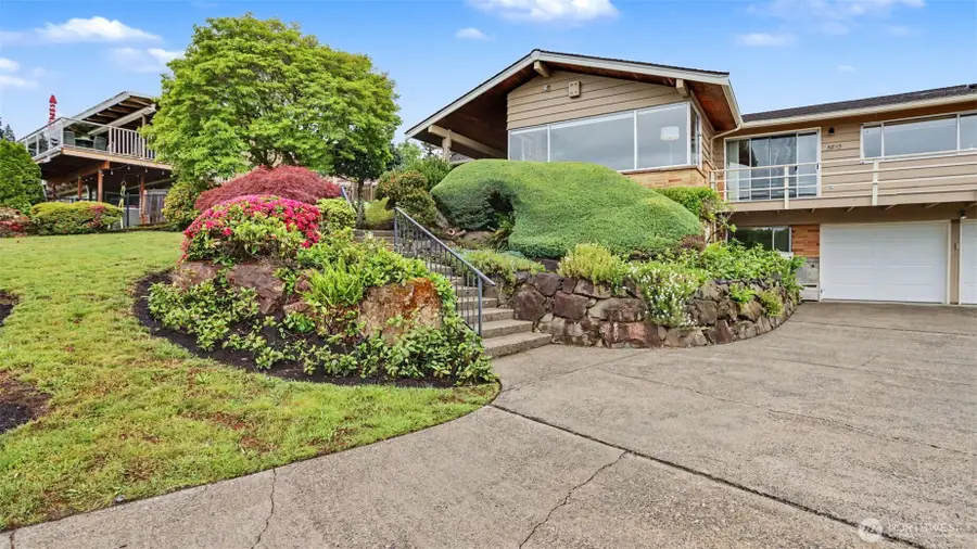 5810 NE 181st Street, Kenmore, WA 98028 - #3