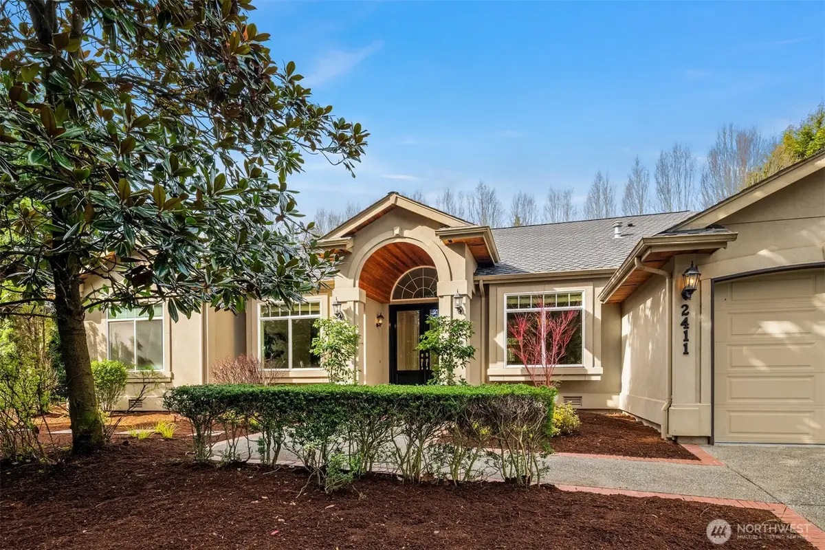 2411 98th Avenue Ne, Clyde Hill, WA 98004 - #1