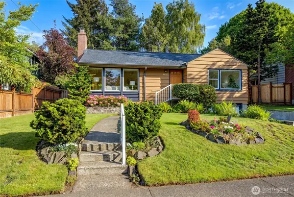 8232 39th Avenue Ne, Seattle, WA 98115