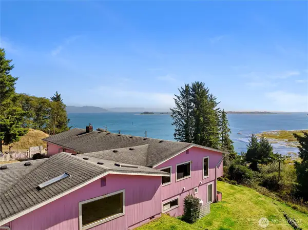 193 Robert Gray Drive Sw, Ilwaco, WA 98624