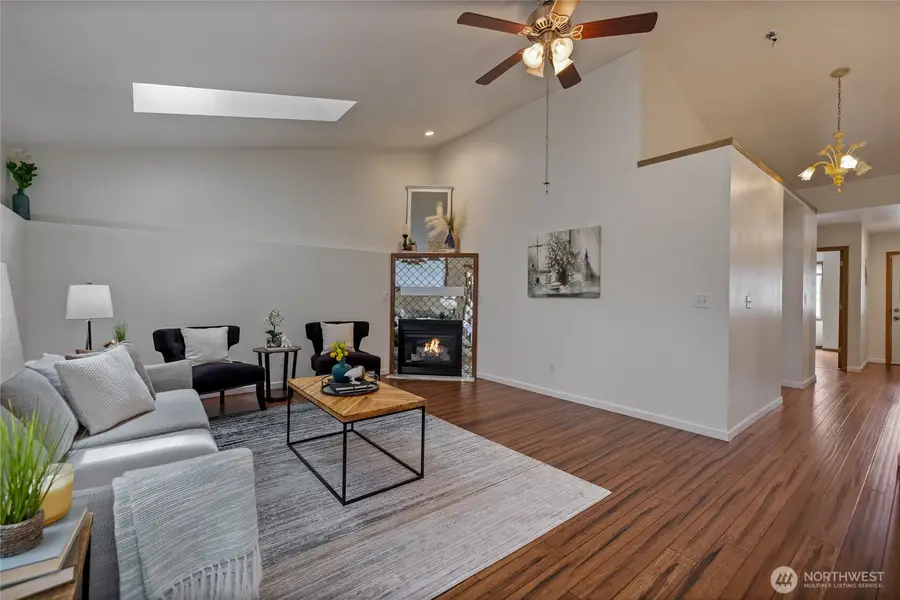 1069 5th, Steilacoom, WA 98388 - #3
