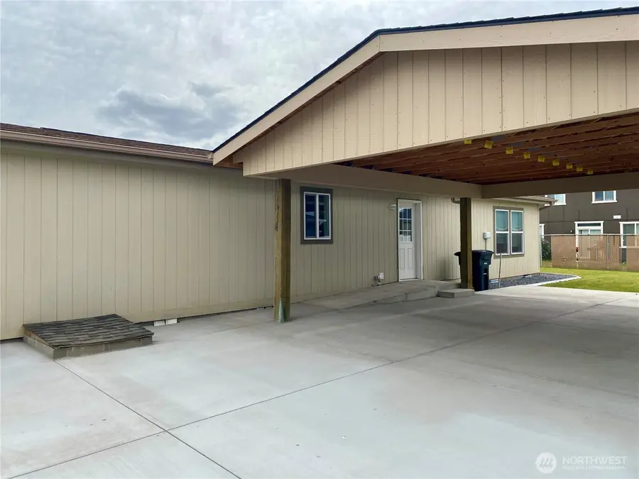 1701 E Burr Avenue Ct #51, Moses Lake, WA 98837 - #3