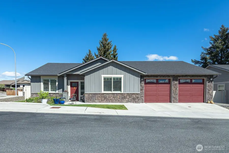 227 Pershing Circle, Wenatchee, WA 98801 - #2