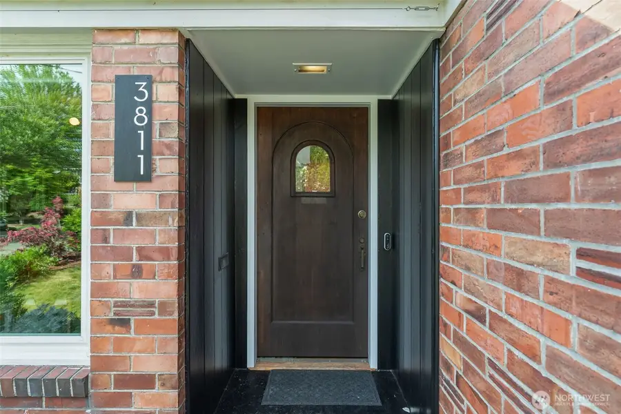 3811 39th Avenue S, Seattle, WA 98118 - #3