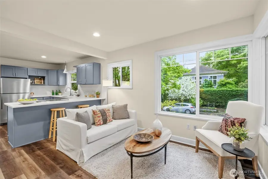 902 22nd Avenue, Seattle, WA 98122 - #3