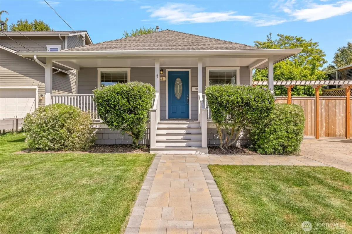 3228 39th Avenue Sw, Seattle, WA 98116 - #1