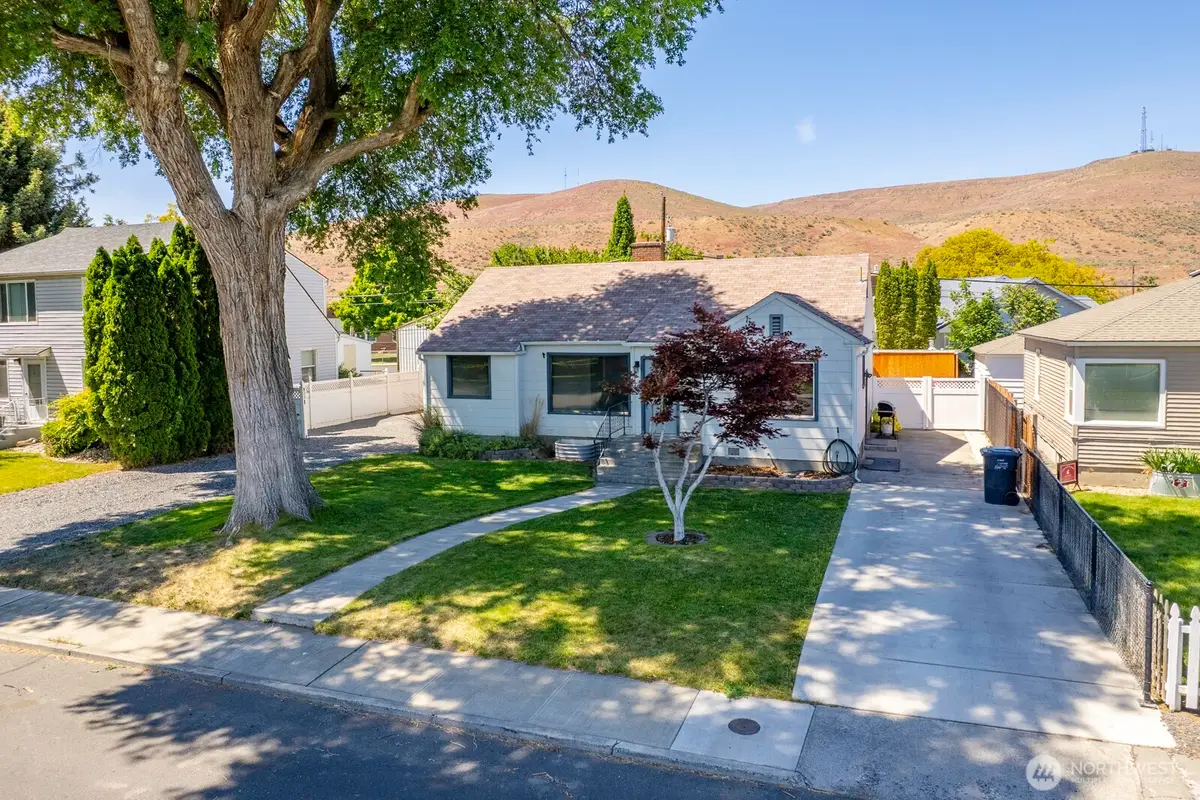 1017 SW C Street, Ephrata, WA 98823 - #1