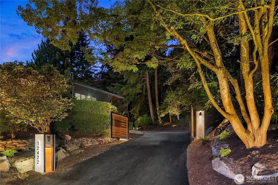 12422 68th Avenue Ne, Kirkland, WA 98034 - #2