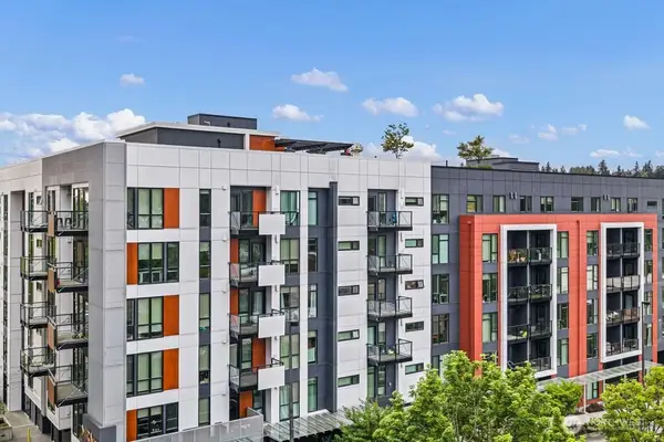 1085 NE 103rd #100, Bellevue, WA 98004