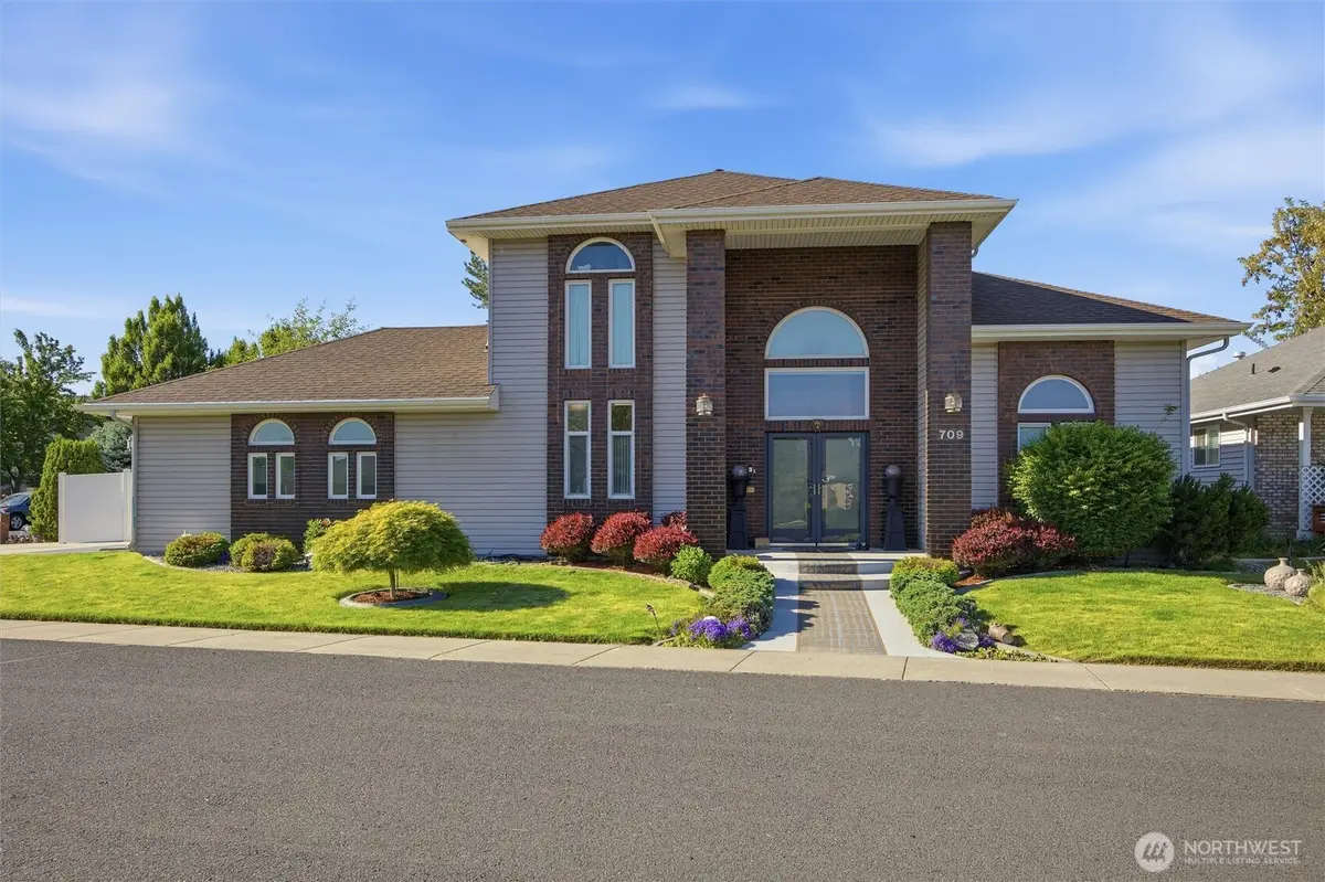 709 SE Songbird Lane, College Place, WA 99324 - #1