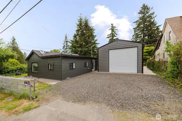 54 Sunnyhill Road W, Bremerton, WA 98312