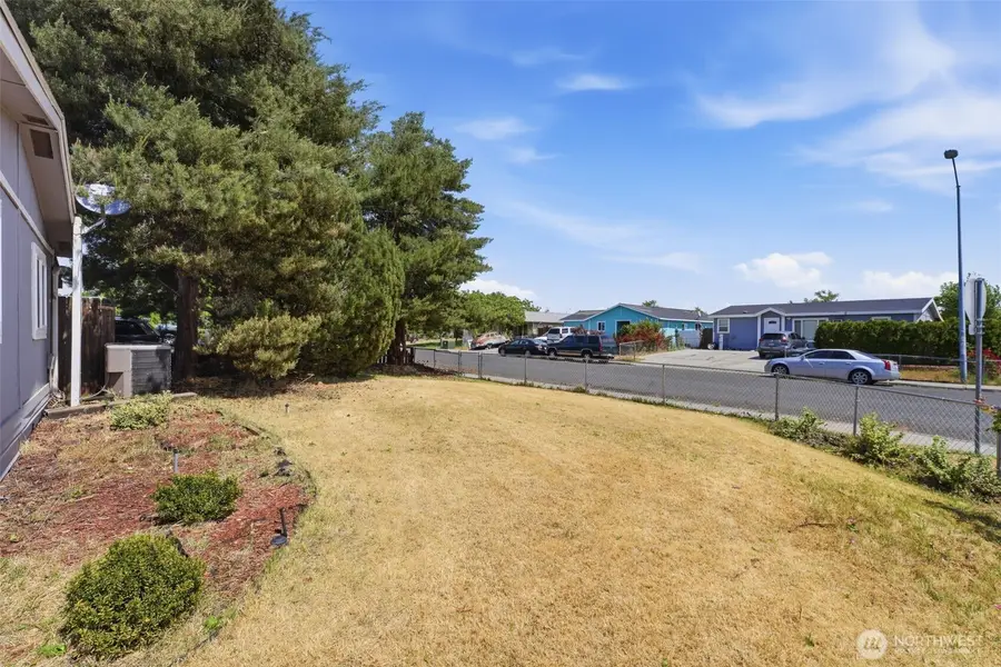 604 N Elm Street, Pasco, WA 99301 - #3