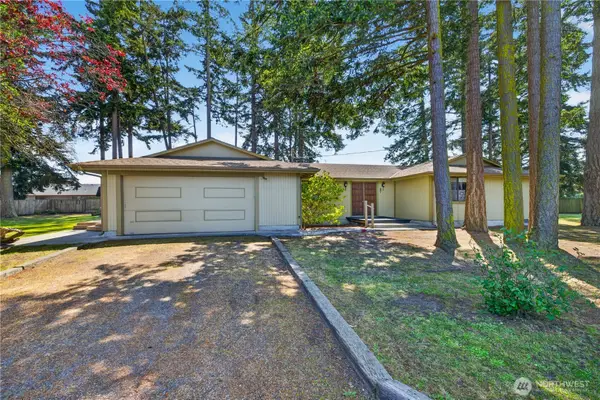 710 NW Heller Street, Oak Harbor, WA 98277