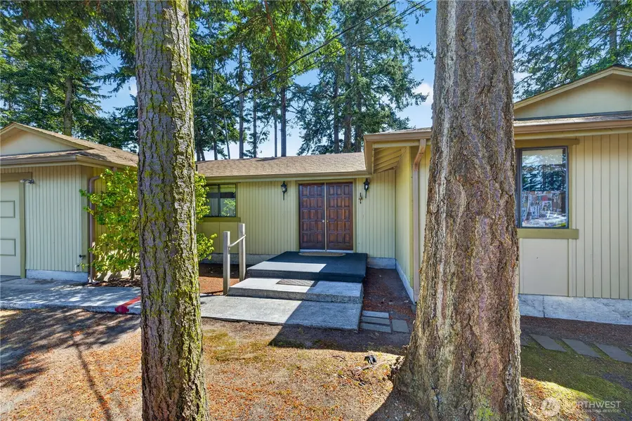 710 NW Heller Street, Oak Harbor, WA 98277 - #2