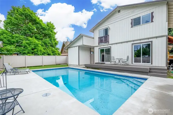 208 West, Leavenworth, WA 98826