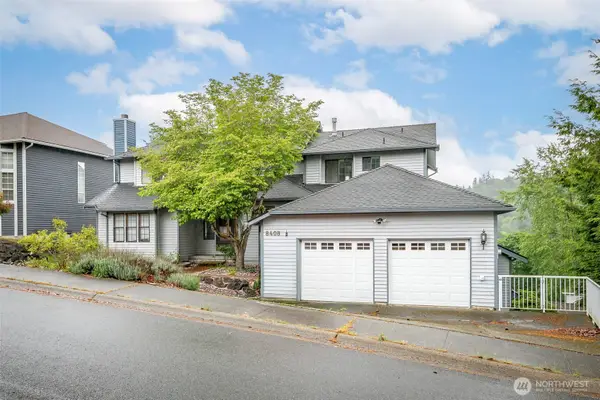 8408 129th Avenue Se, Newcastle, WA 98056