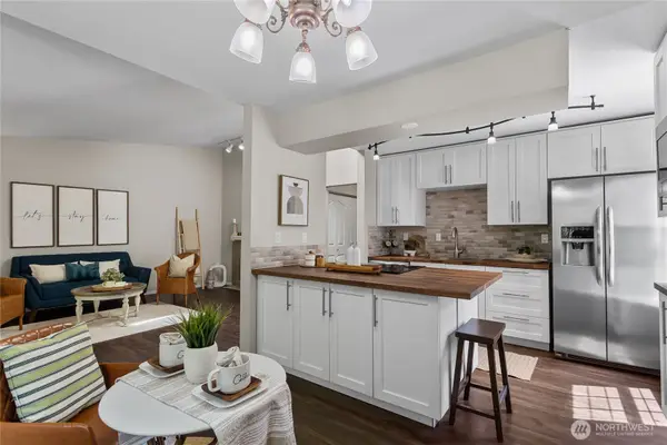 1830 S 336th Street #H201, Federal Way, WA 98003