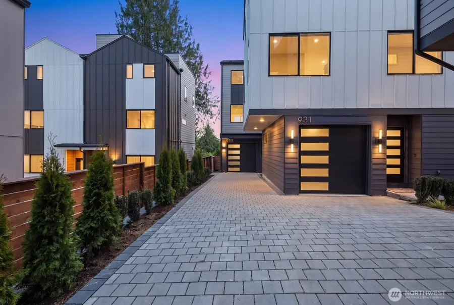 933 N 87th Street, Seattle, WA 98103 - #2