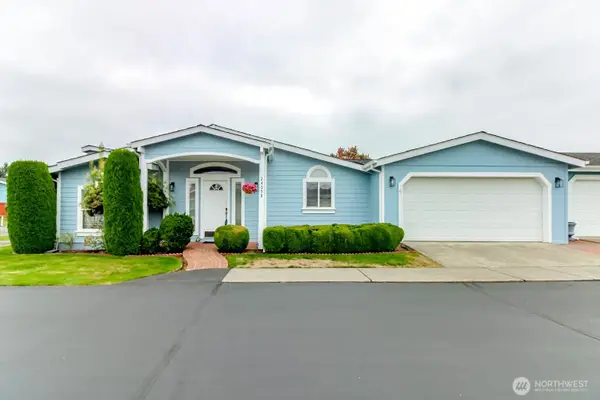 24058 222nd Avenue Se #20, Maple Valley, WA 98038