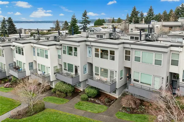 10128 NE 63rd Street, Kirkland, WA 98033