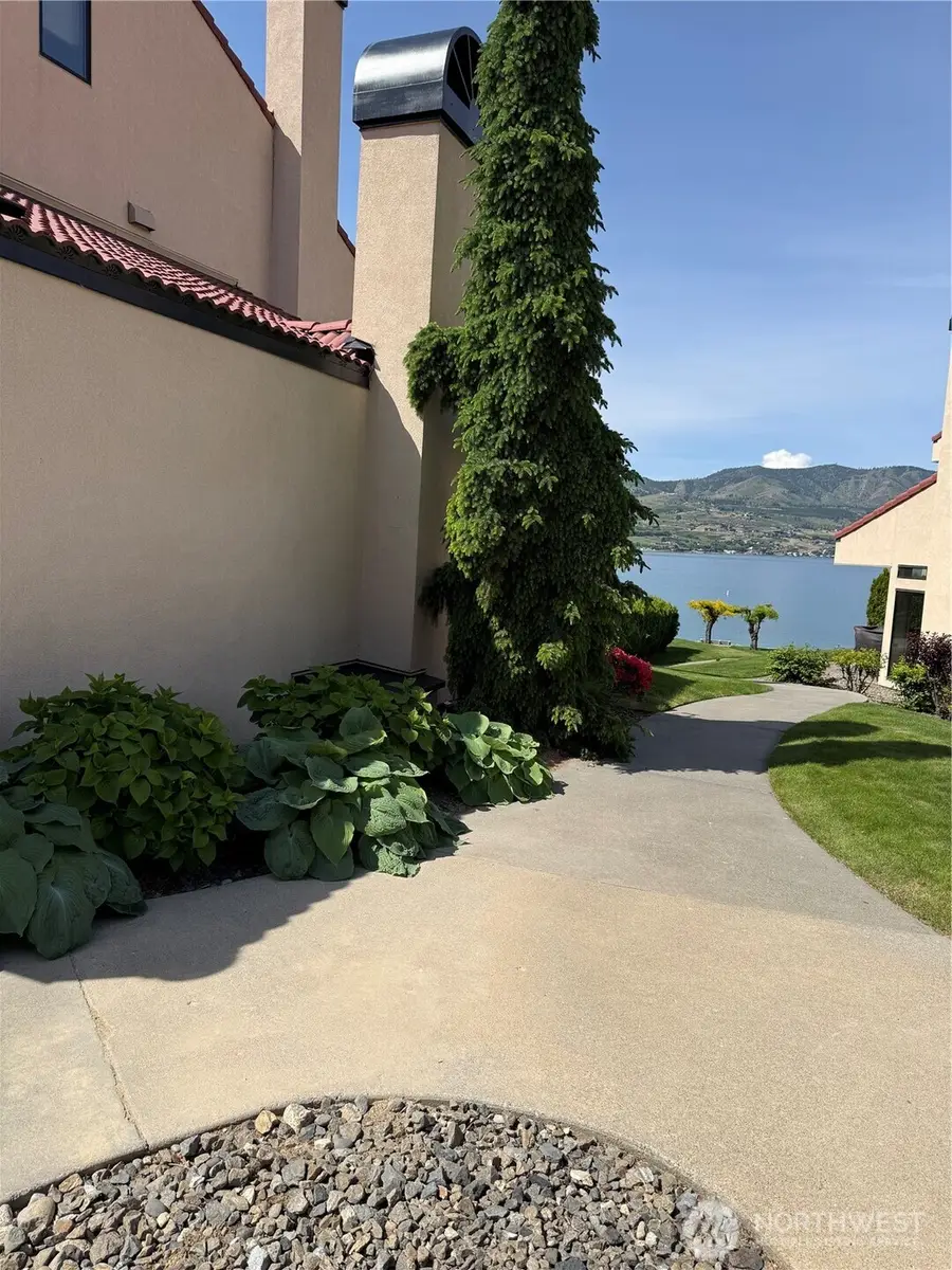 100 Lake Chelan Shores Drive #8-5, Chelan, WA 98816 - #2