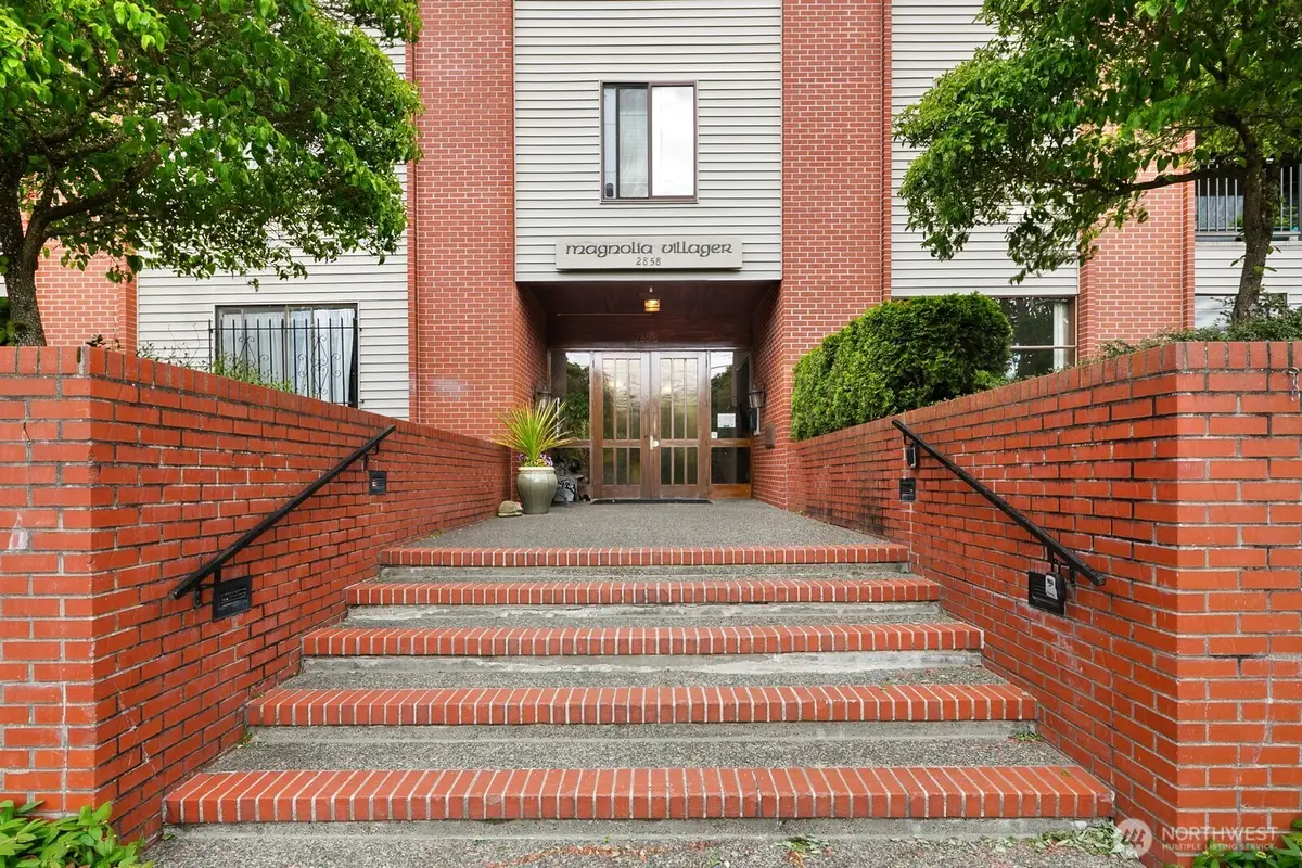 2858 32nd Avenue W #106, Seattle, WA 98199 - #1