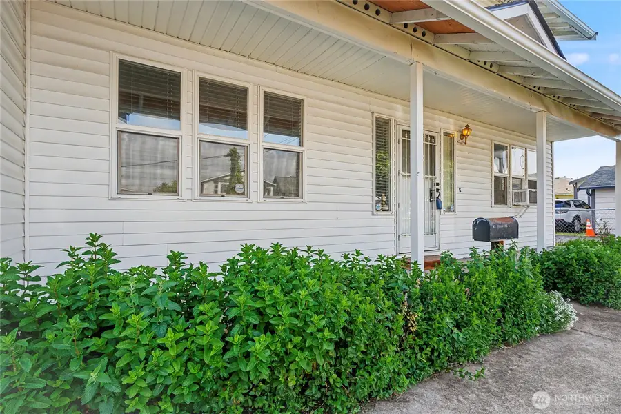 314 Factory Avenue N, Renton, WA 98057 - #3