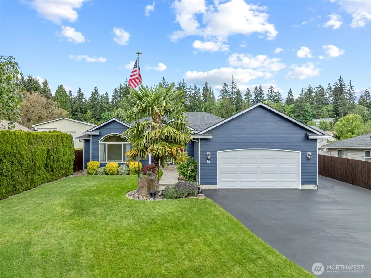 16 Pacific Place, Longview, WA 98632 - #1