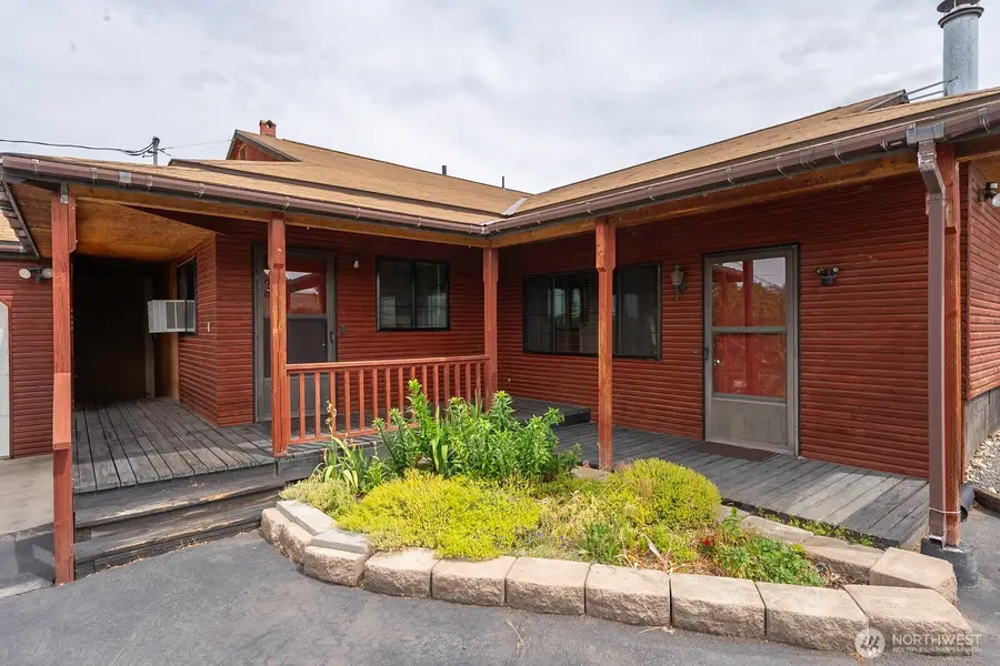 618 1st Avenue Ne, Soap Lake, WA 98848 - #3