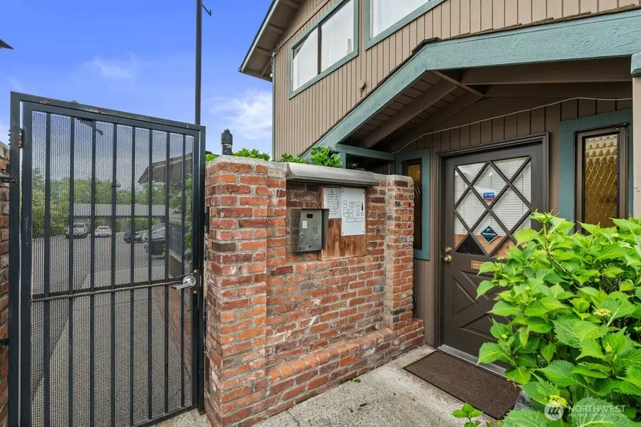 13702 37th Avenue S #51, Tukwila, WA 98168 - #3
