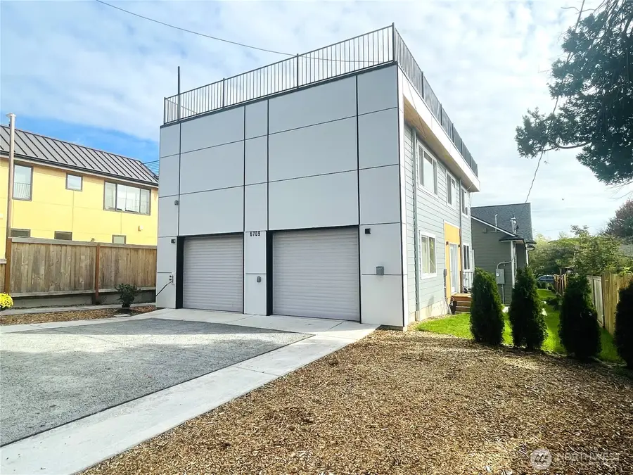 6709 Aurora Avenue, Seattle, WA 98103 - #3
