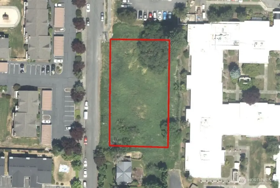 1215 9th Street Se #1, Puyallup, WA 98372 - #2