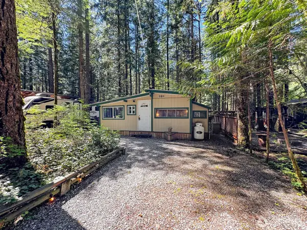107 Sunset Circle, Deming, WA 98244