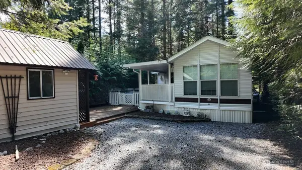 35 Branch Circle, Deming, WA 98244