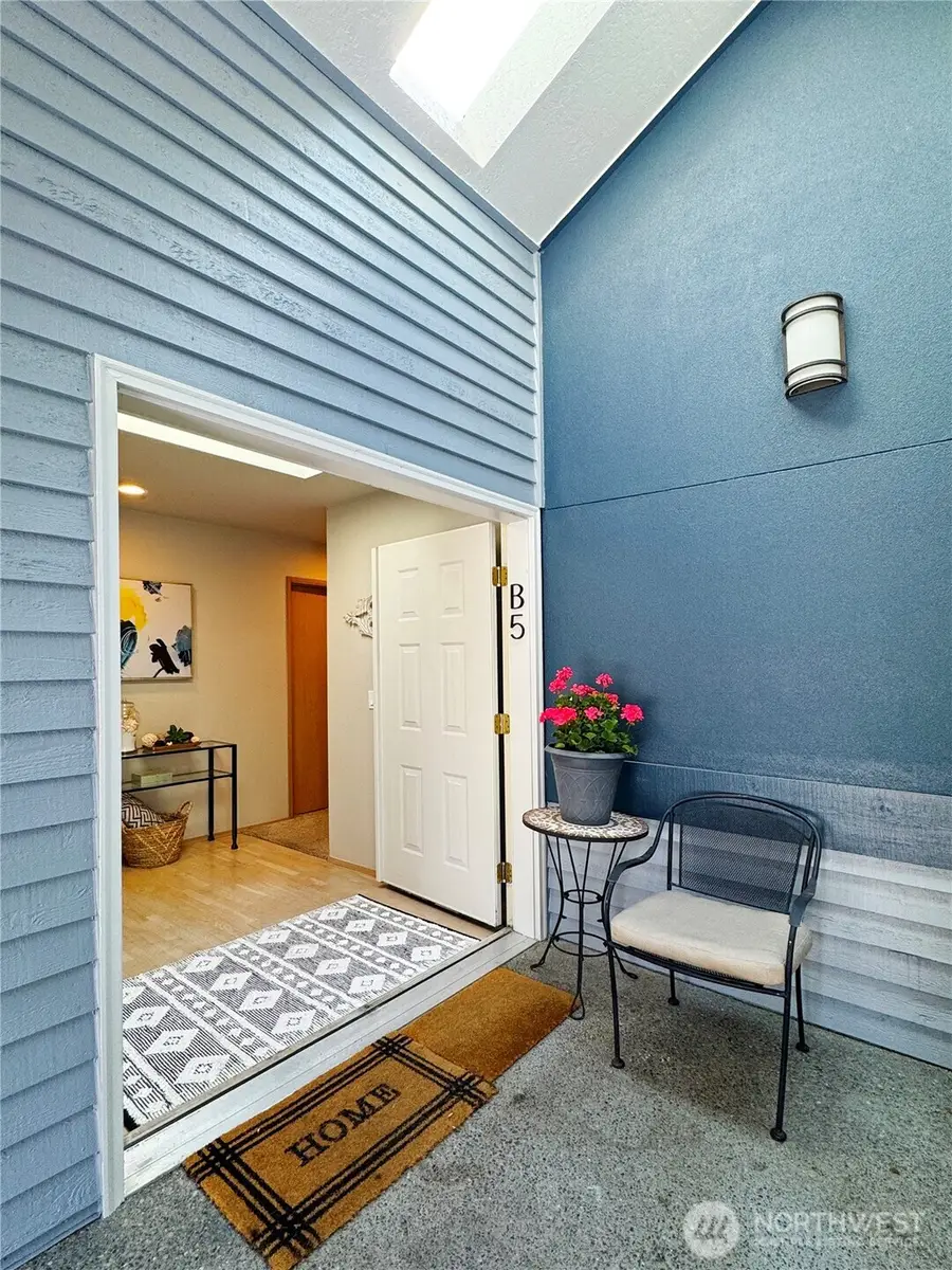 10834 NE 68th Street #B5, Kirkland, WA 98033 - #2