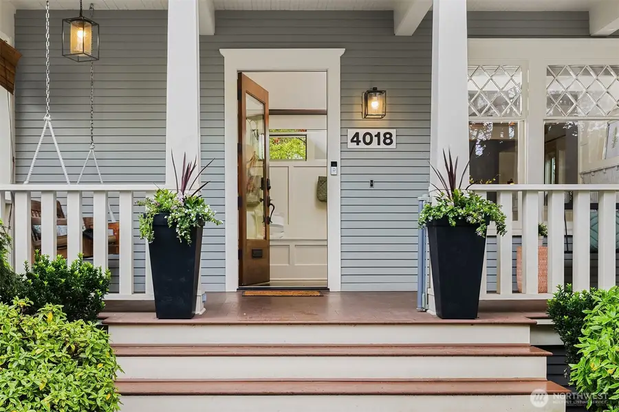 4018 2nd Avenue Ne, Seattle, WA 98105 - #2